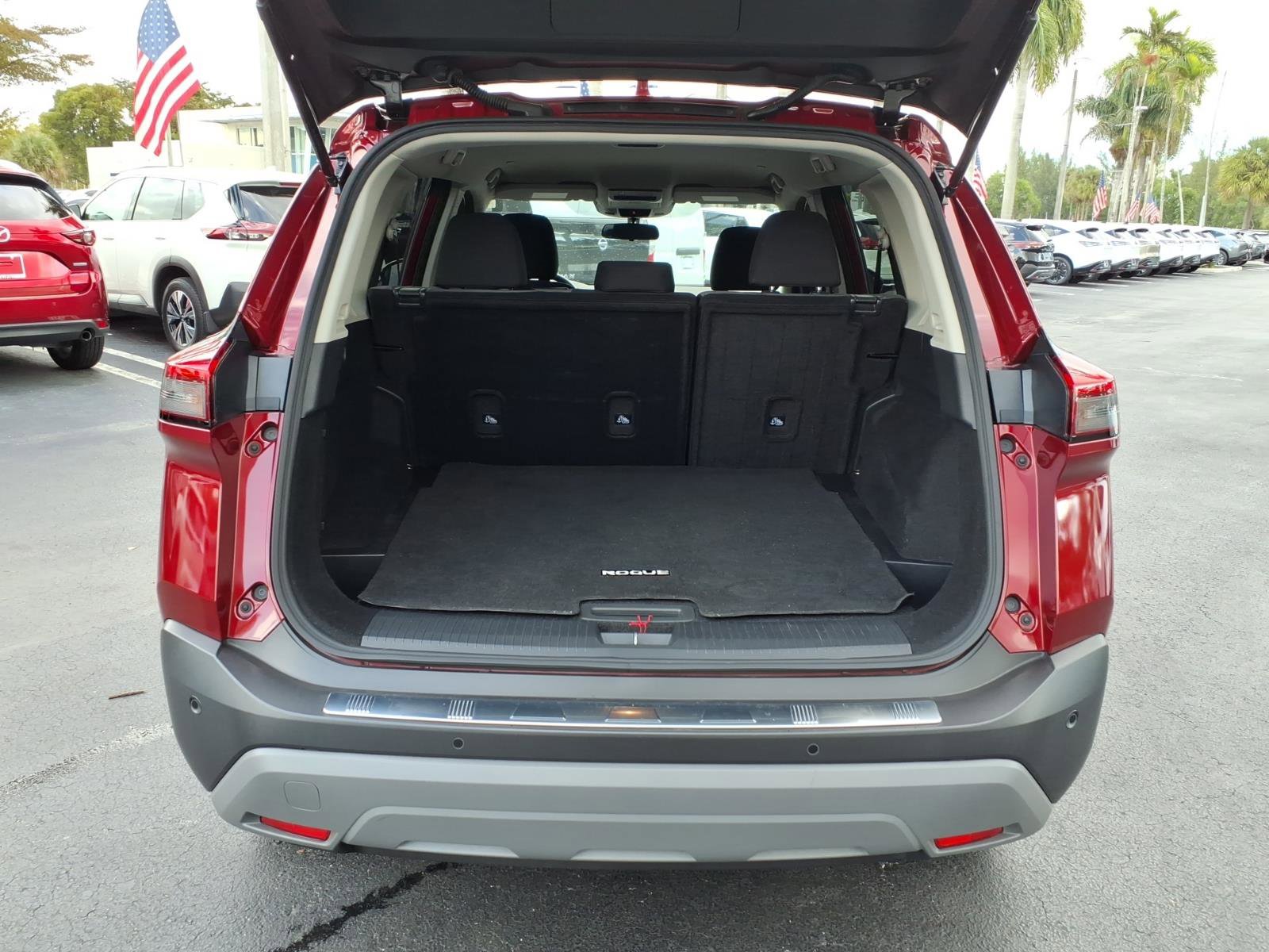 Certified 2023 Nissan Rogue SV image 28