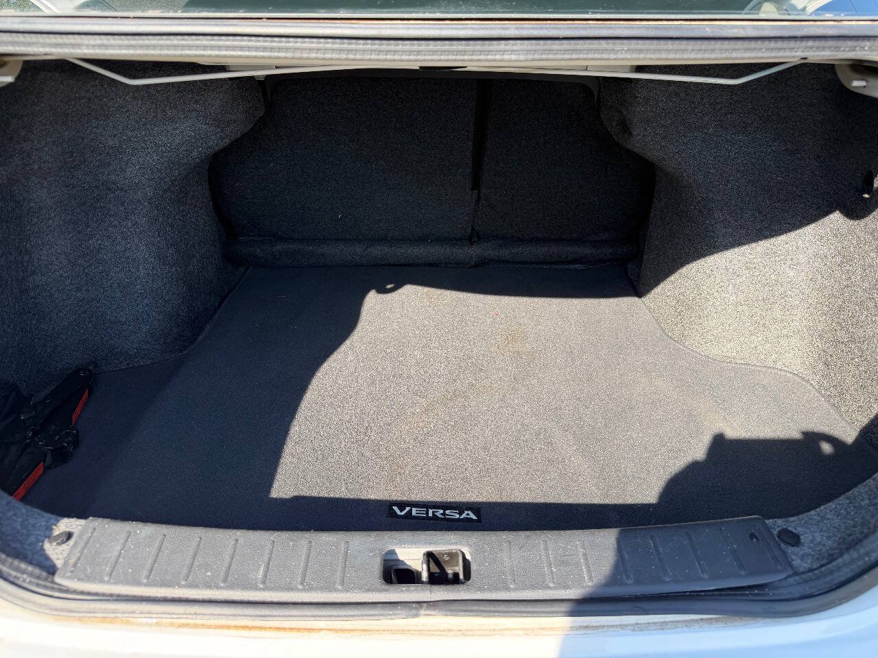 Used 2019 Nissan Versa SV FWD image 13