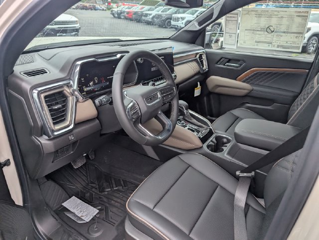 New 2026 GMC Canyon Denali w/ LPO, Black Badging Package AWD/4WD image 14