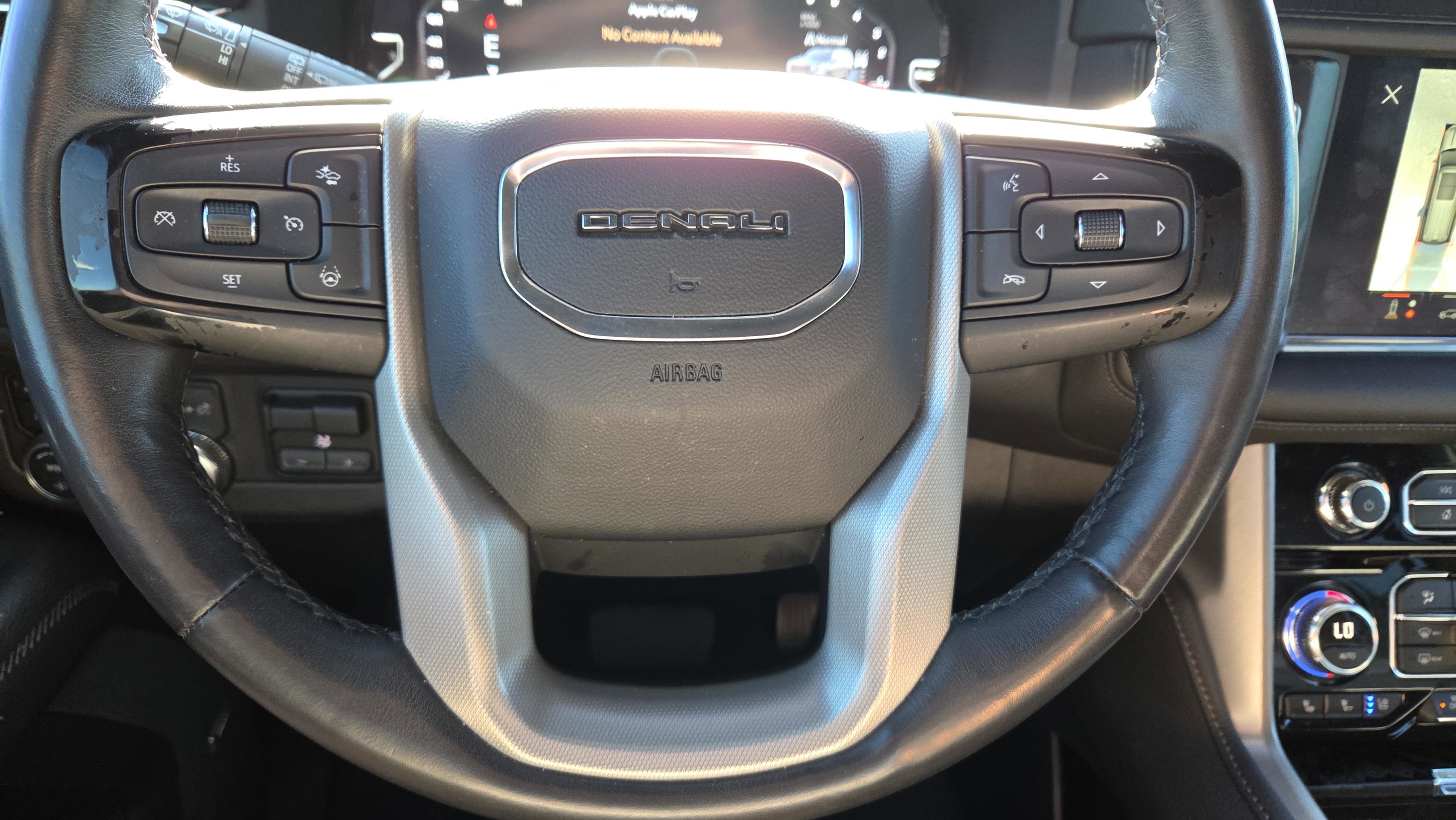 Used 2023 GMC Yukon XL Denali w/ Denali Reserve Package image 27