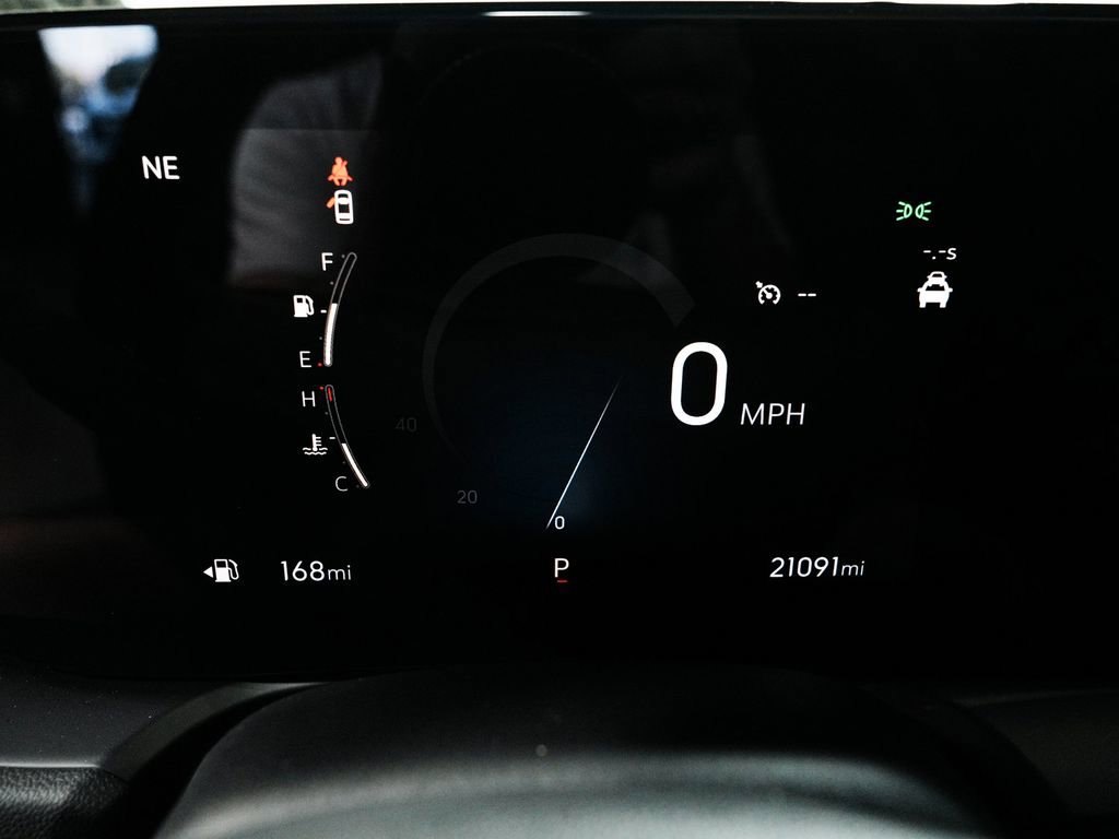 Used 2024 Buick Encore GX Preferred AWD/4WD image 17