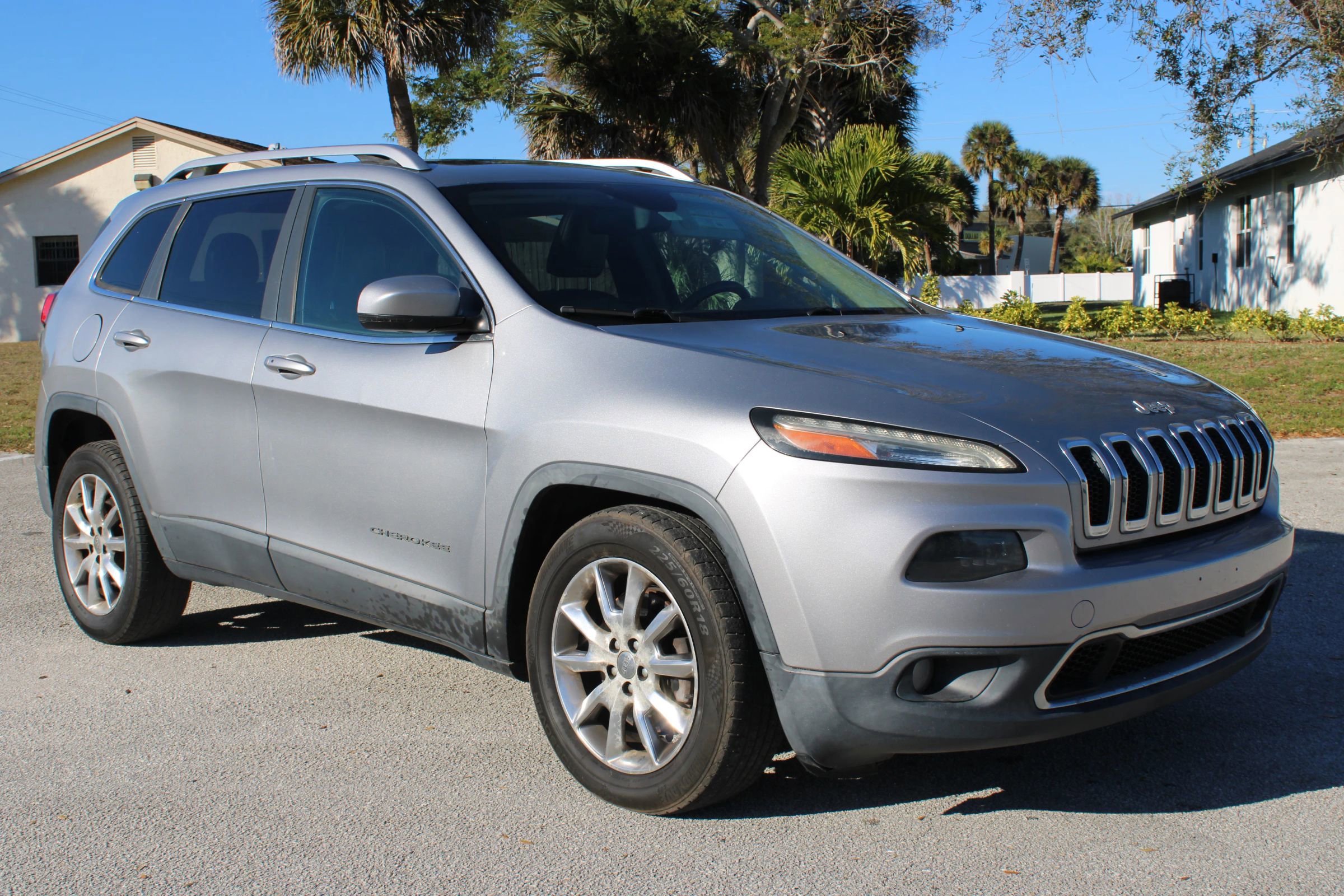 Used 2014 Jeep Cherokee Limited image 8