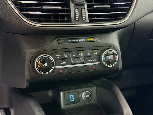 Used 2020 Ford Escape SE image 18