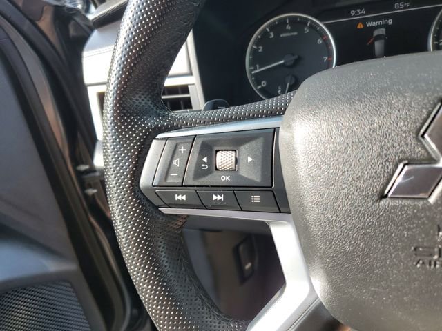 Used 2024 Mitsubishi Outlander SE AWD/4WD image 28