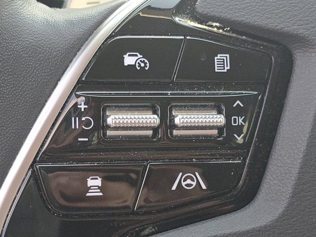 Used 2023 Kia Niro EX FWD image 32