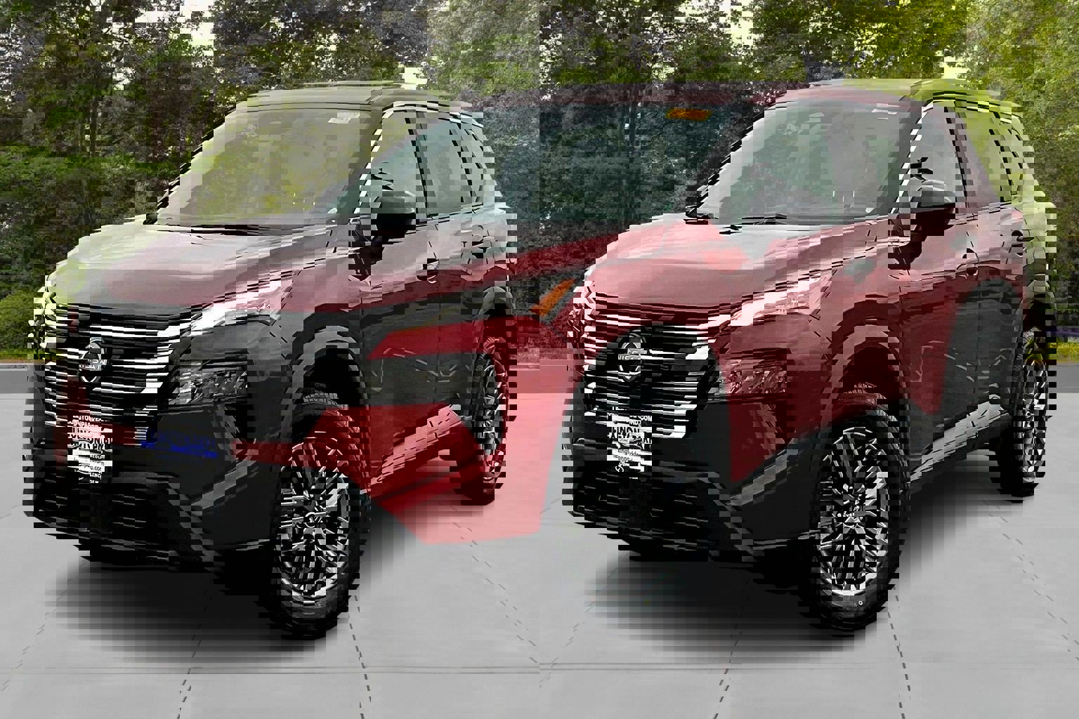 Used 2024 Nissan Rogue S image 3