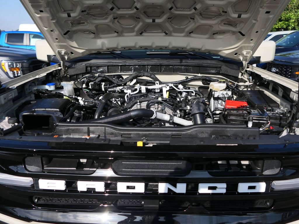 Used 2025 Ford Bronco Outer Banks w/ Sasquatch Package image 31