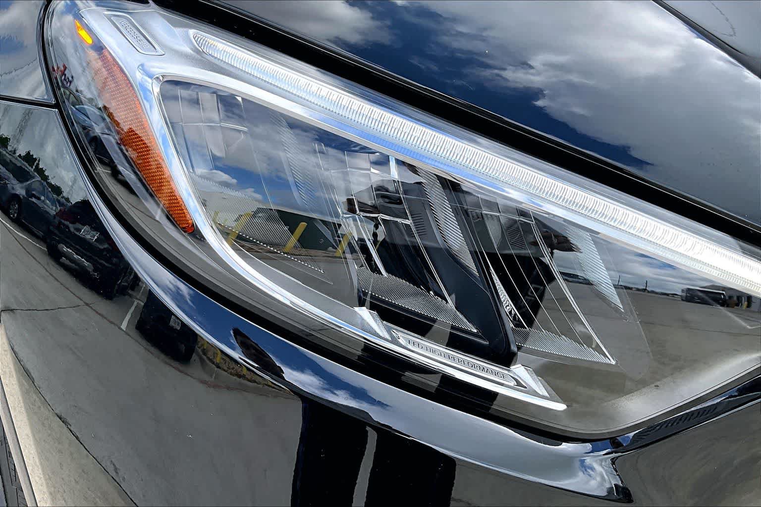 Used 2025 Mercedes-Benz GLC 300 image 24