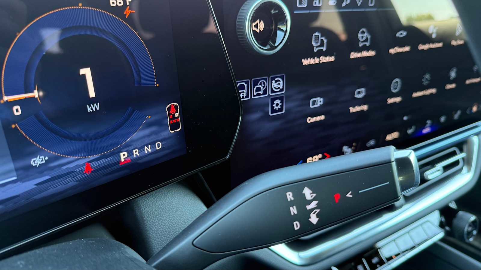 New 2026 Chevrolet Equinox EV LT AWD/4WD image 16