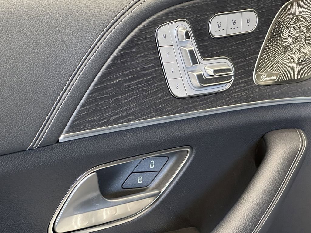 New 2026 Mercedes-Benz GLS 580 4MATIC image 12