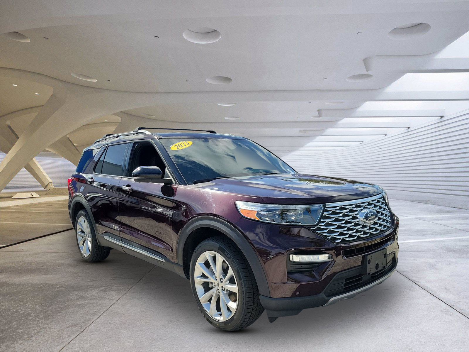 Used 2023 Ford Explorer Platinum w/ Technology Package image 1