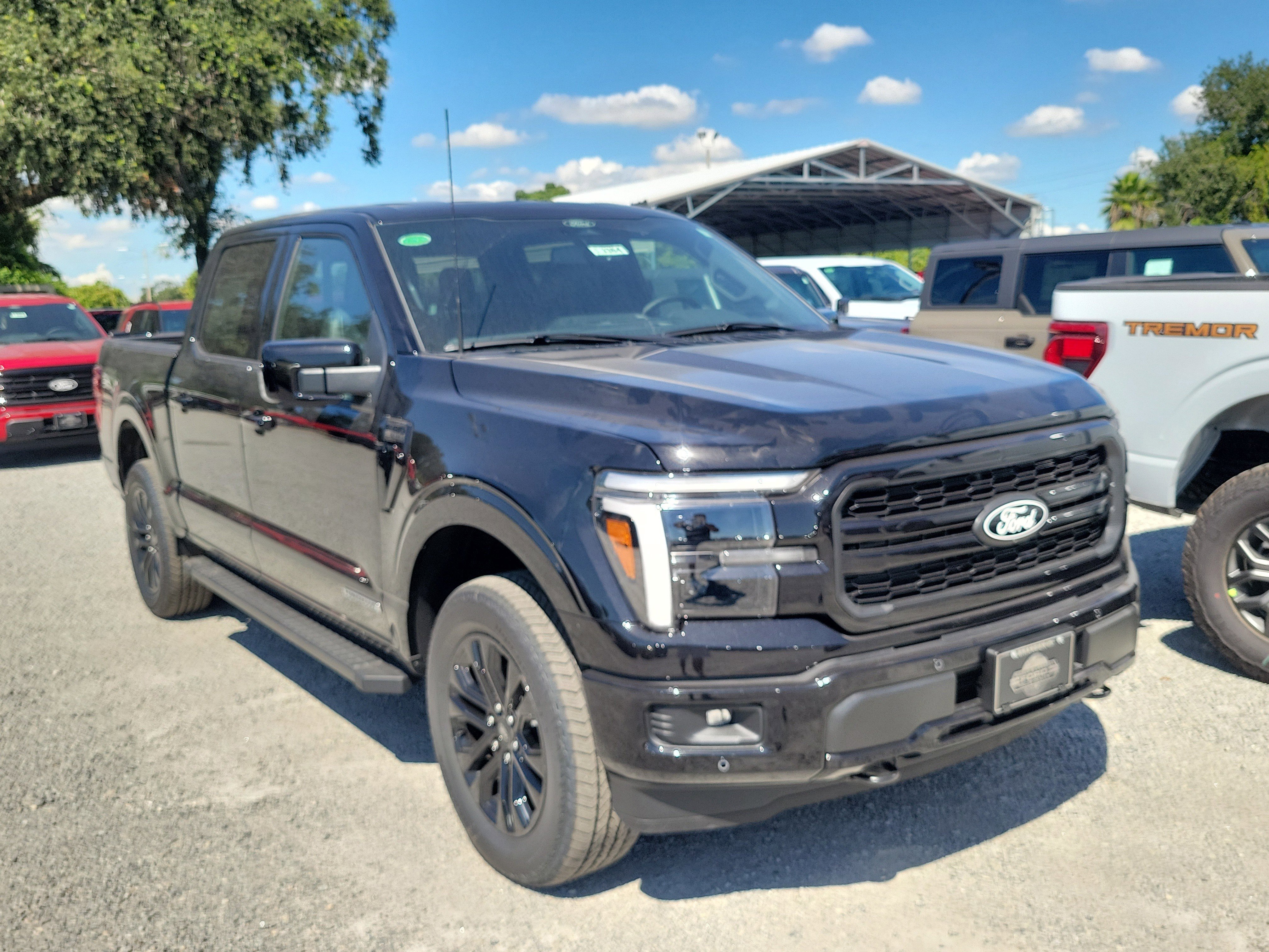 New 2025 Ford F150 Lariat w/ Equipment Group 501A Mid video 2