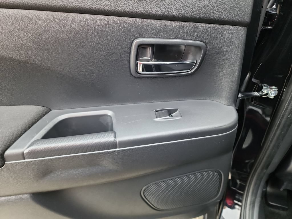 Used 2025 Mitsubishi Outlander Sport ES AWD/4WD image 36