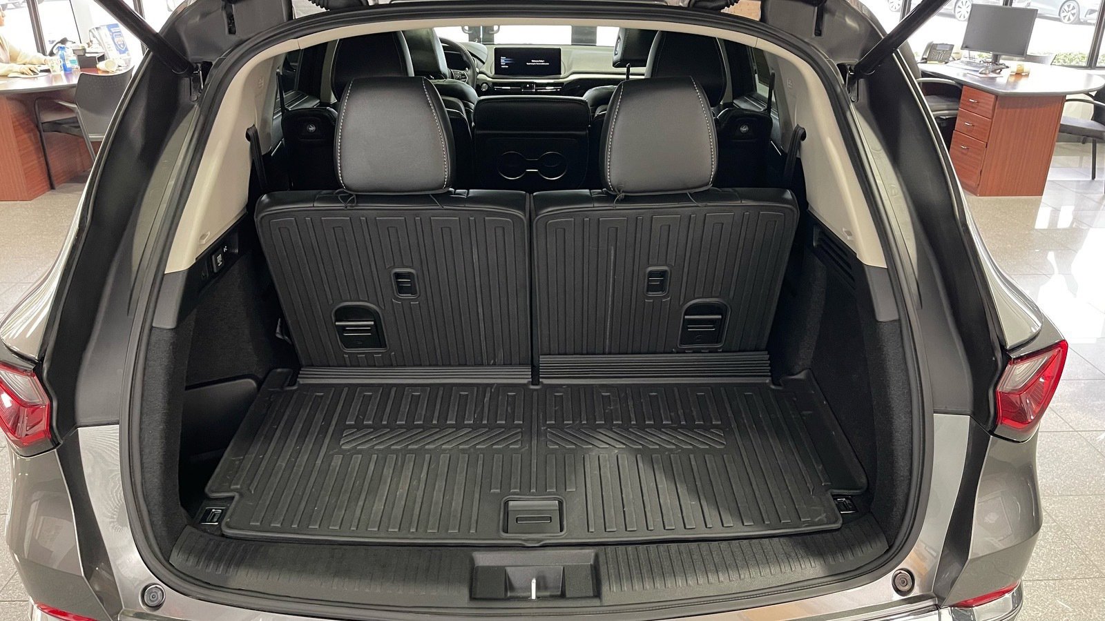 Used 2025 Acura MDX FWD w/ Technology Package image 38