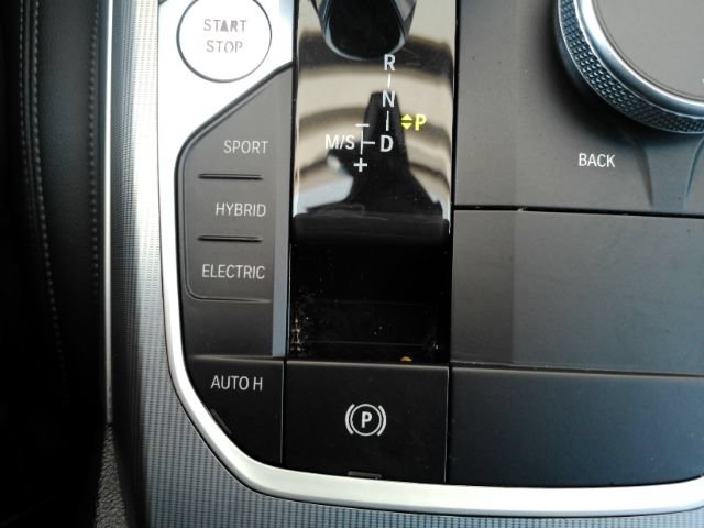 Used 2022 BMW 330e w/ Driving Assistance Package RWD image 49