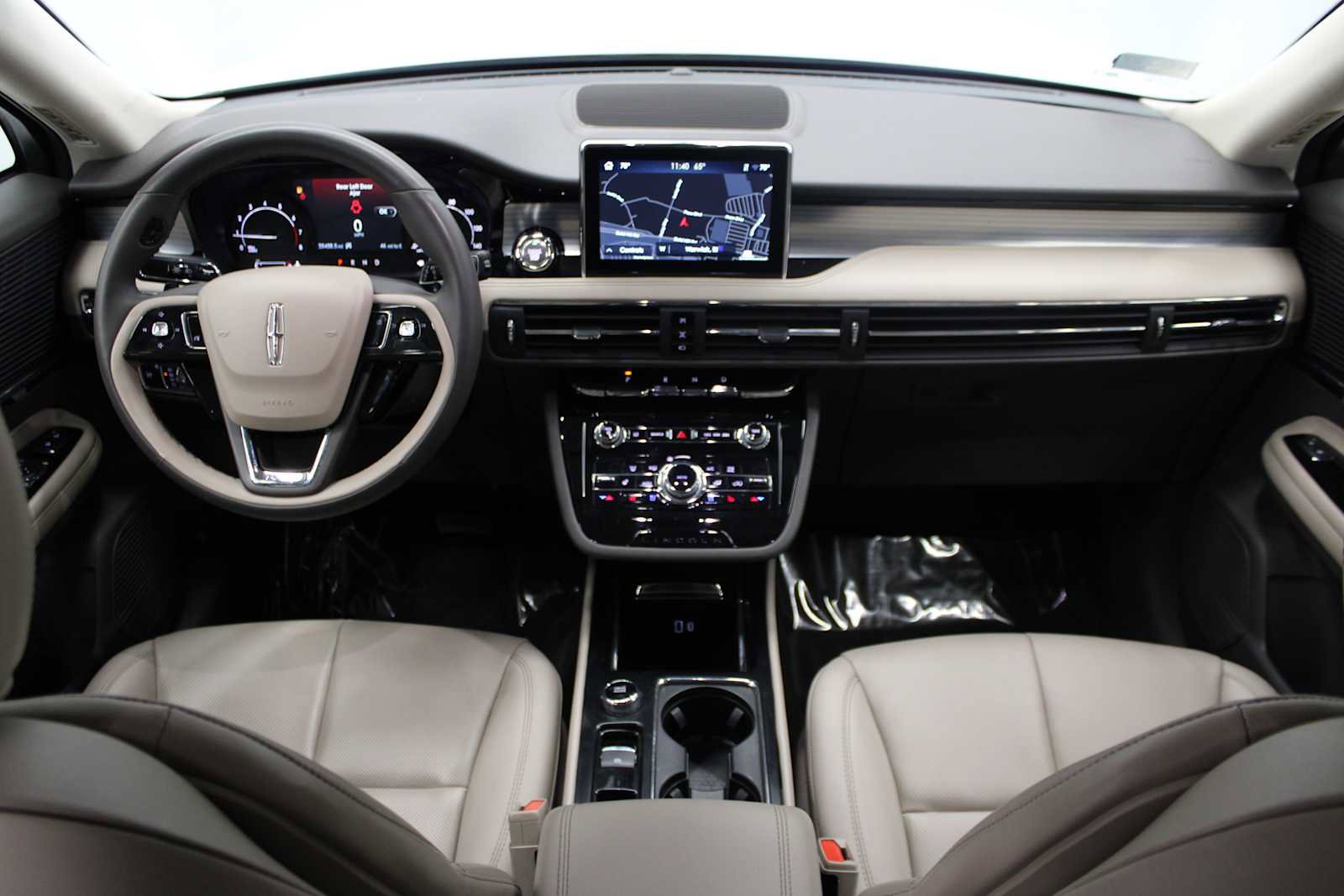 Used 2022 Lincoln Corsair AWD w/ Equipment Group 101A image 20