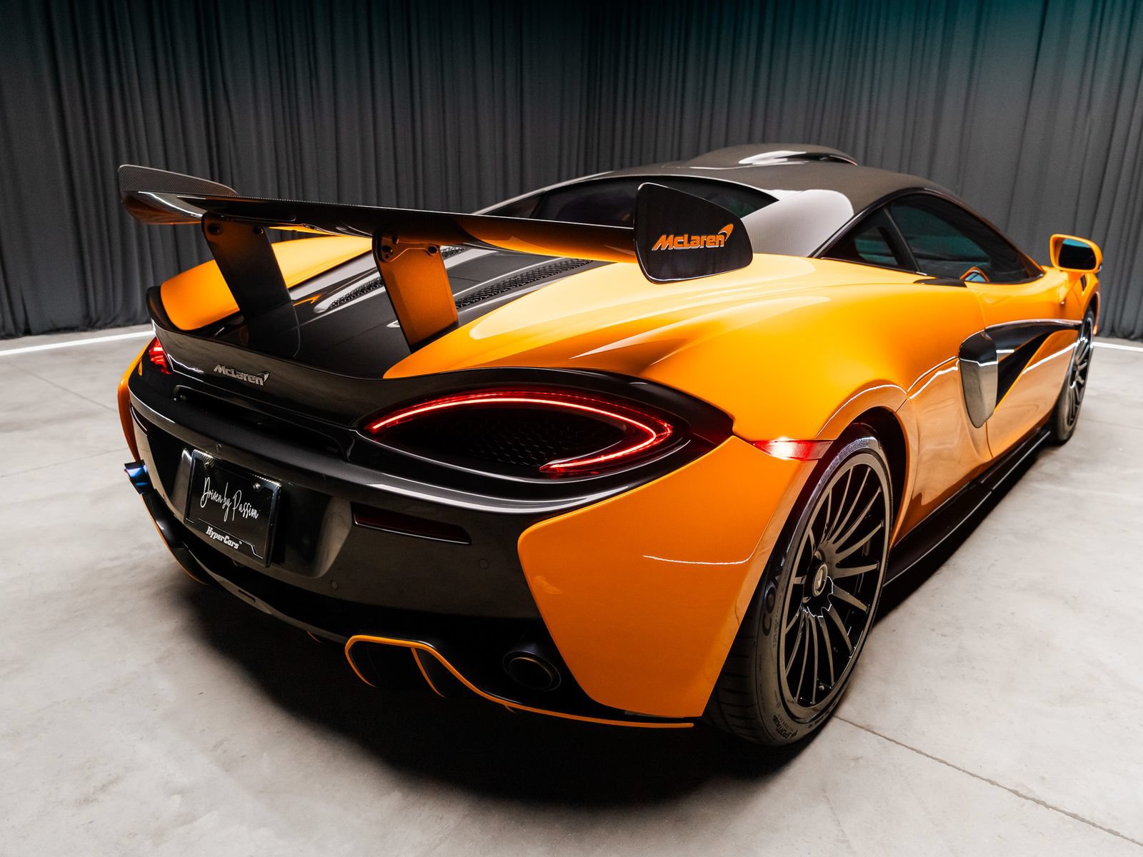 Used 2020 McLaren 620R RWD image 15