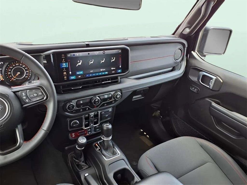 Used 2024 Jeep Wrangler Unlimited Rubicon image 14