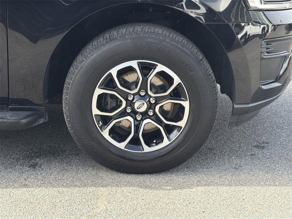 Used 2024 Ford Expedition XLT image 35