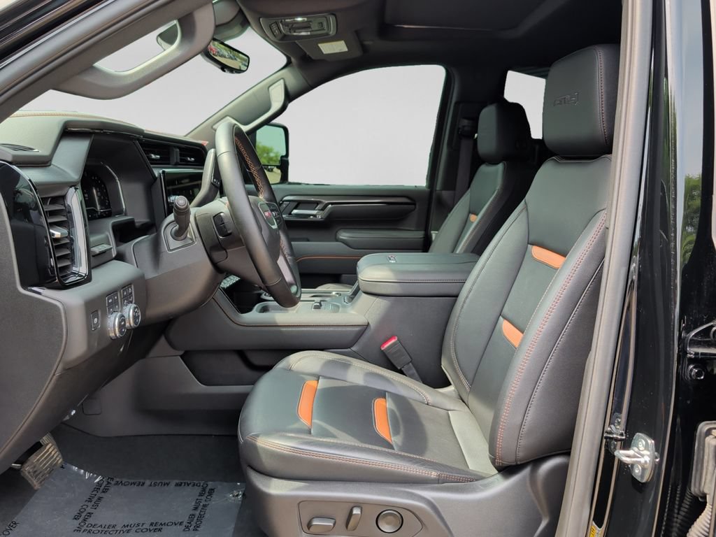 Used 2025 GMC Sierra 3500 AT4 w/ AT4 Premium Plus Package AWD/4WD image 16