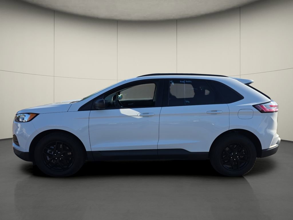 Used 2022 Ford Edge SE image 5