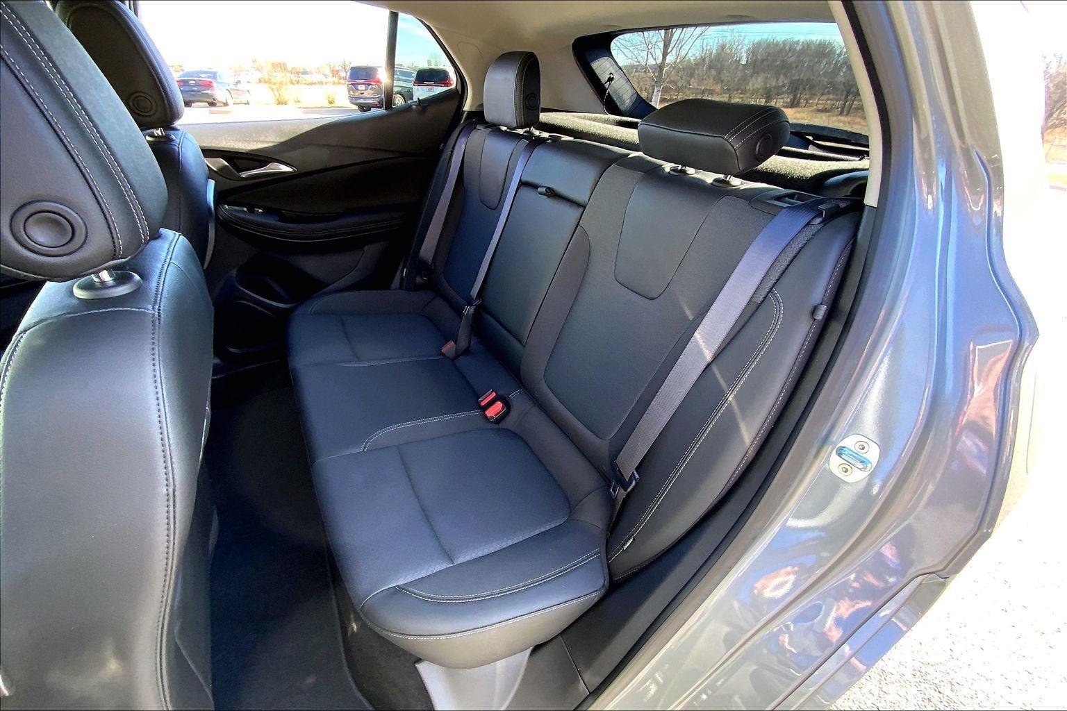 Used 2023 Buick Encore GX Select w/ Sport Touring Package image 21