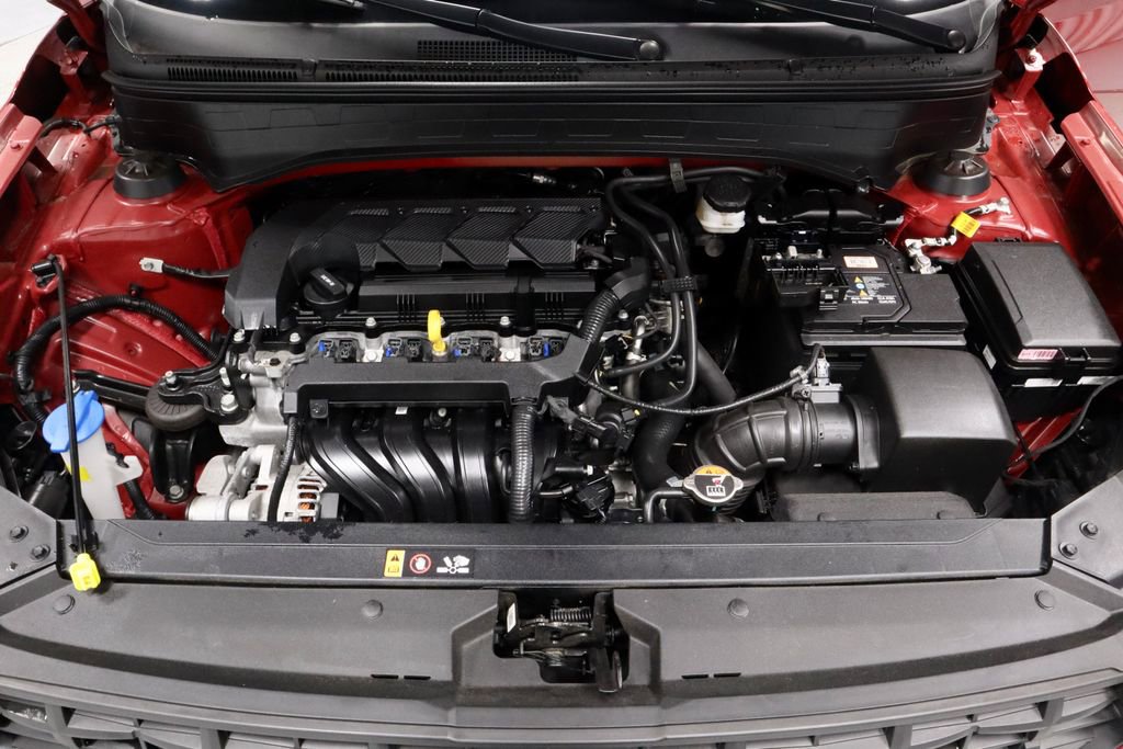 Certified 2025 Hyundai Venue SE FWD image 16