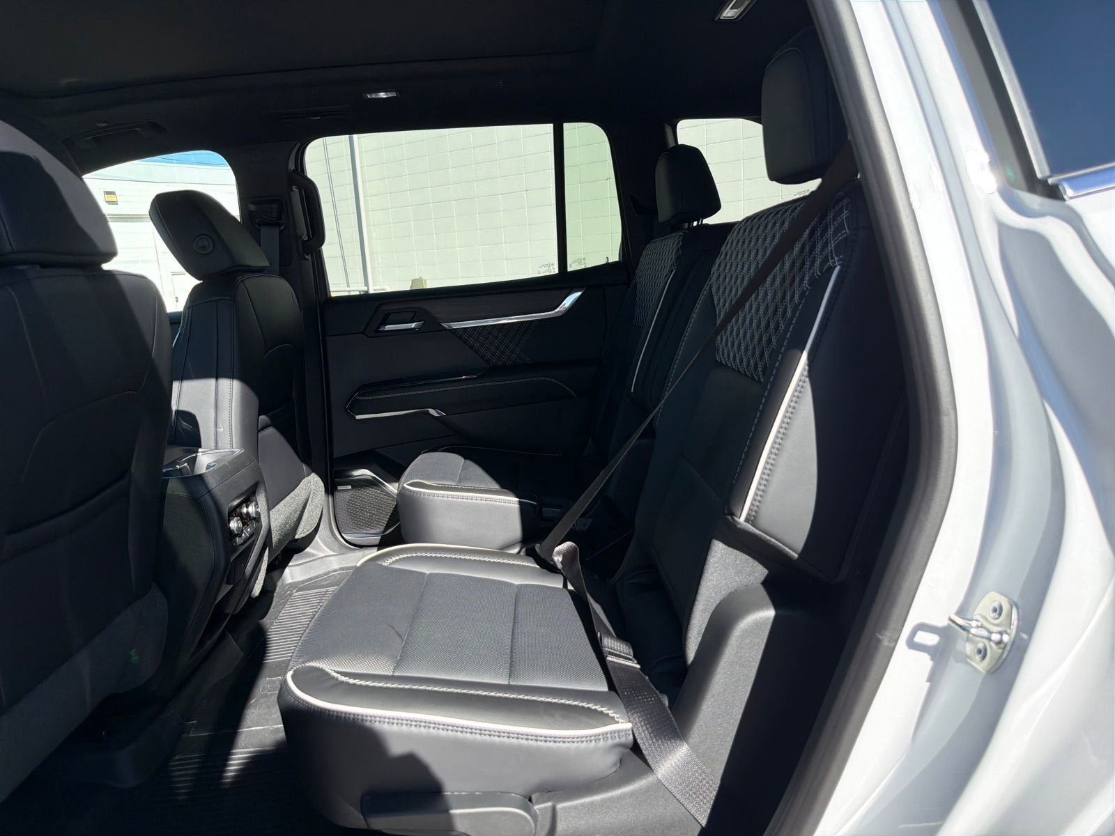 New 2026 GMC Acadia Denali w/ Super Cruise Package AWD/4WD image 13