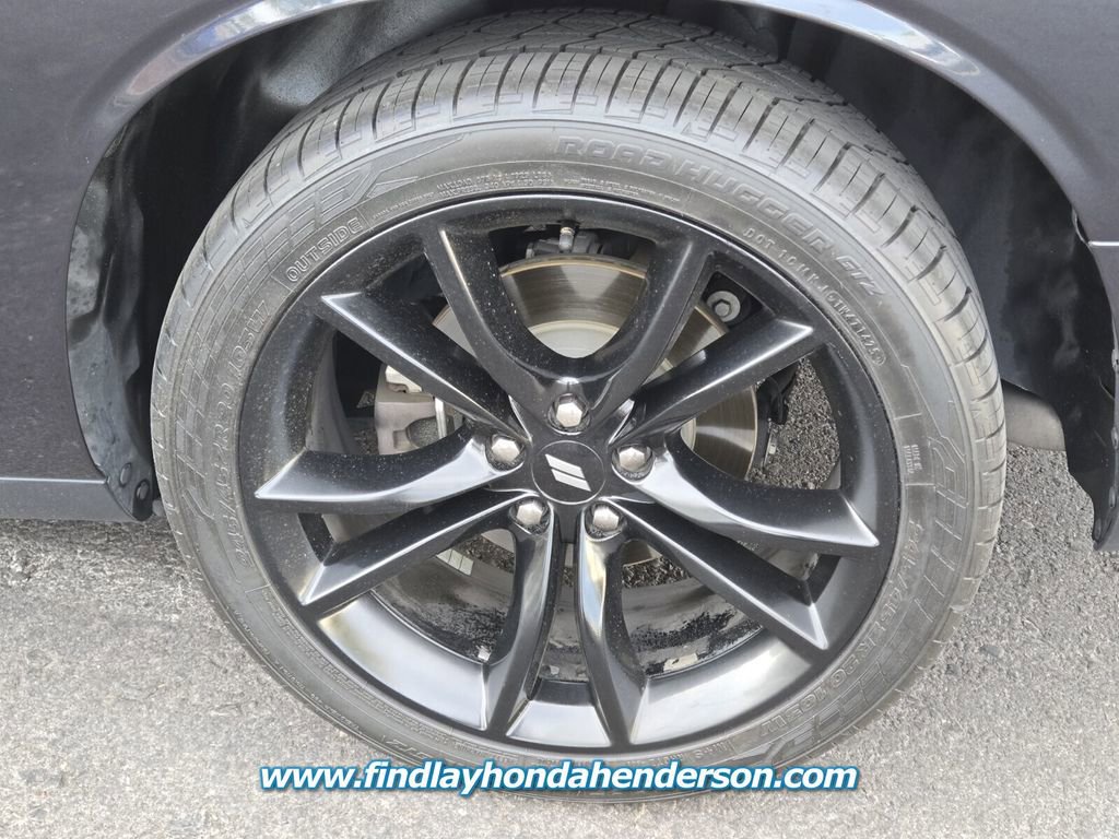 Used 2017 Dodge Challenger SXT Plus image 10