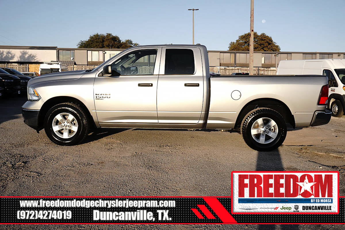 Used 2024 RAM 1500 Classic SLT AWD/4WD image 2