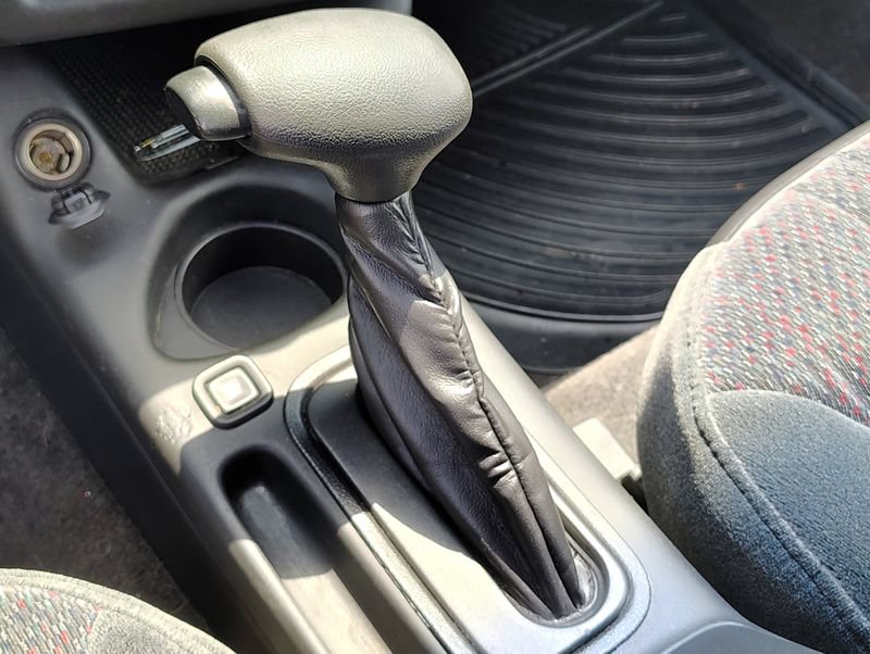 Used 2003 Chevrolet Monte Carlo SS w/ Mirror Group FWD image 16