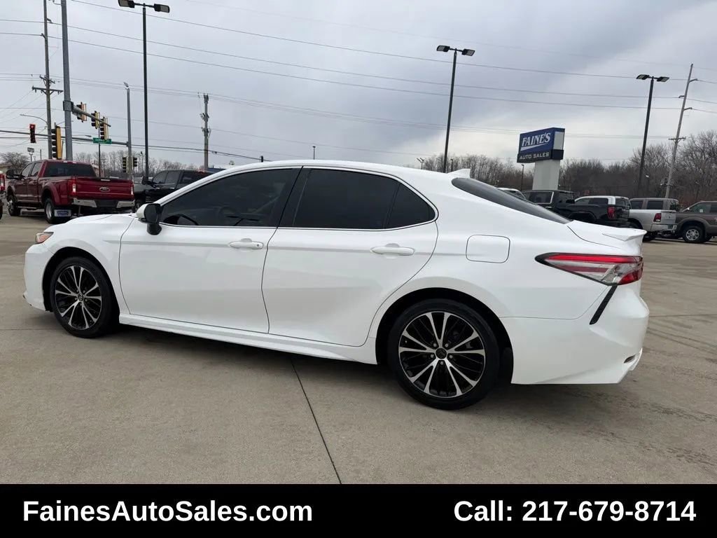 Used 2019 Toyota Camry SE image 10