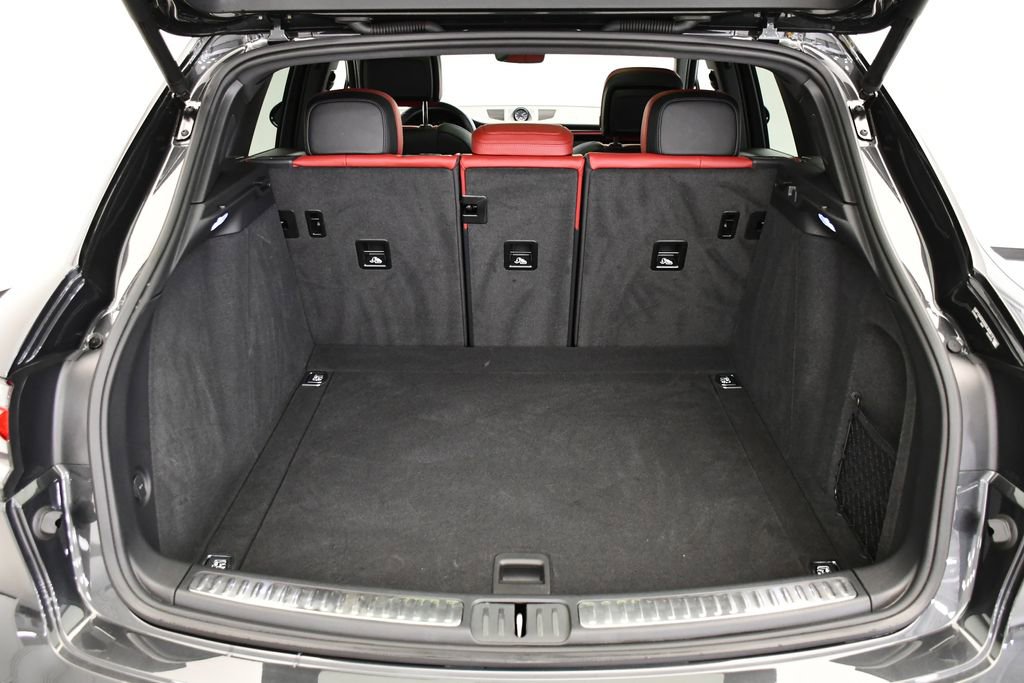 Certified 2025 Porsche Macan image 58