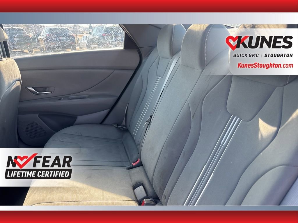 Used 2022 Hyundai Elantra SEL image 37