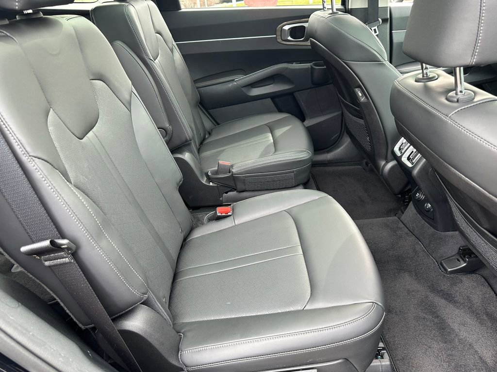 Used 2023 Kia Sorento X-Line EX image 31