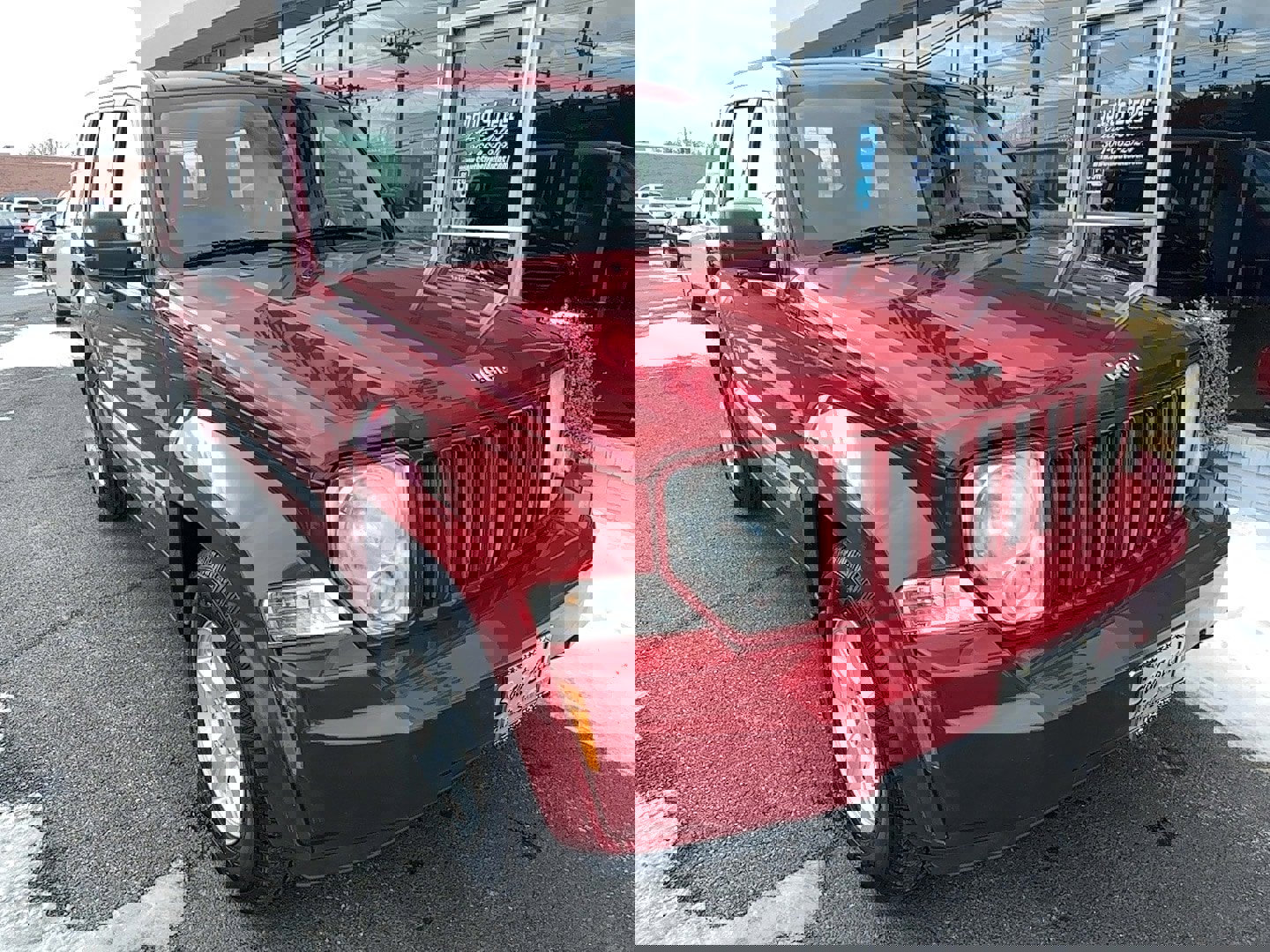 Used 2010 Jeep Liberty Sport image 2