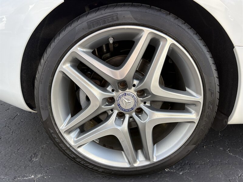 Used 2015 Mercedes-Benz SLK 250 w/ Premium Package image 19