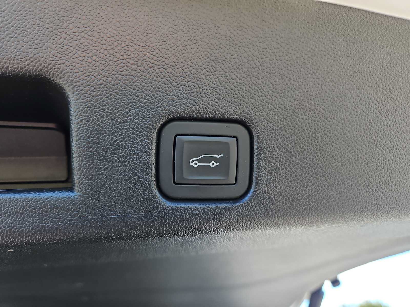 Used 2026 GMC Acadia Elevation w/ Black Edition AWD/4WD image 17