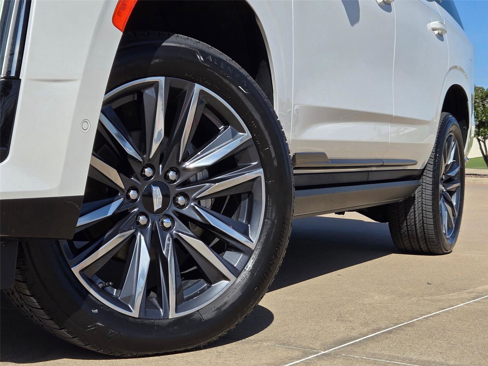 Used 2023 Cadillac Escalade Sport w/ Touring Package image 8