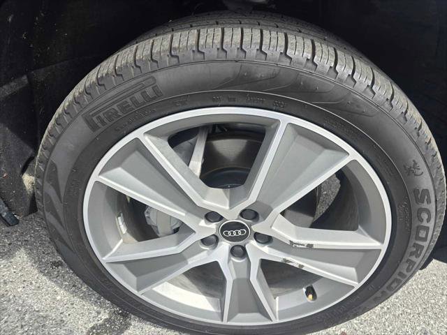 Certified 2025 Audi Q5 2.0T Premium image 9