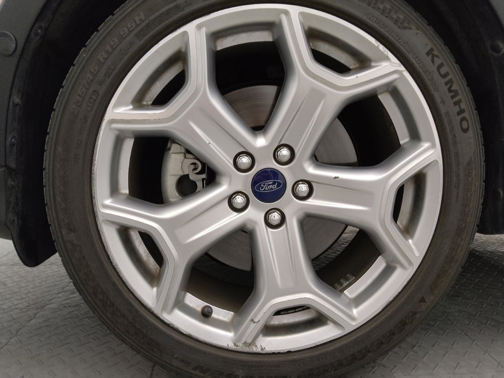 Used 2018 Ford Escape Titanium w/ Ford Safe & Smart Package image 31