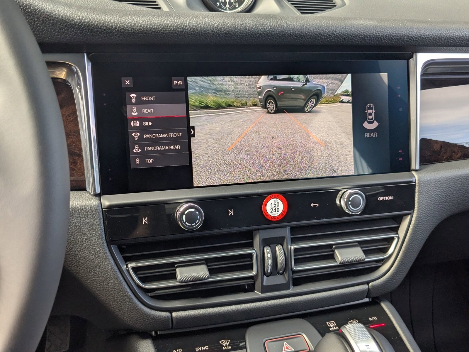 New 2026 Porsche Macan image 19