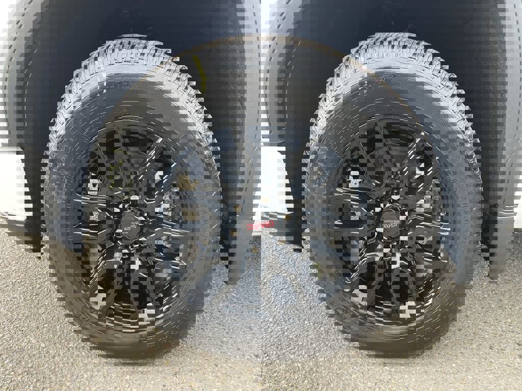 New 2026 GMC Sierra 1500 Elevation image 32