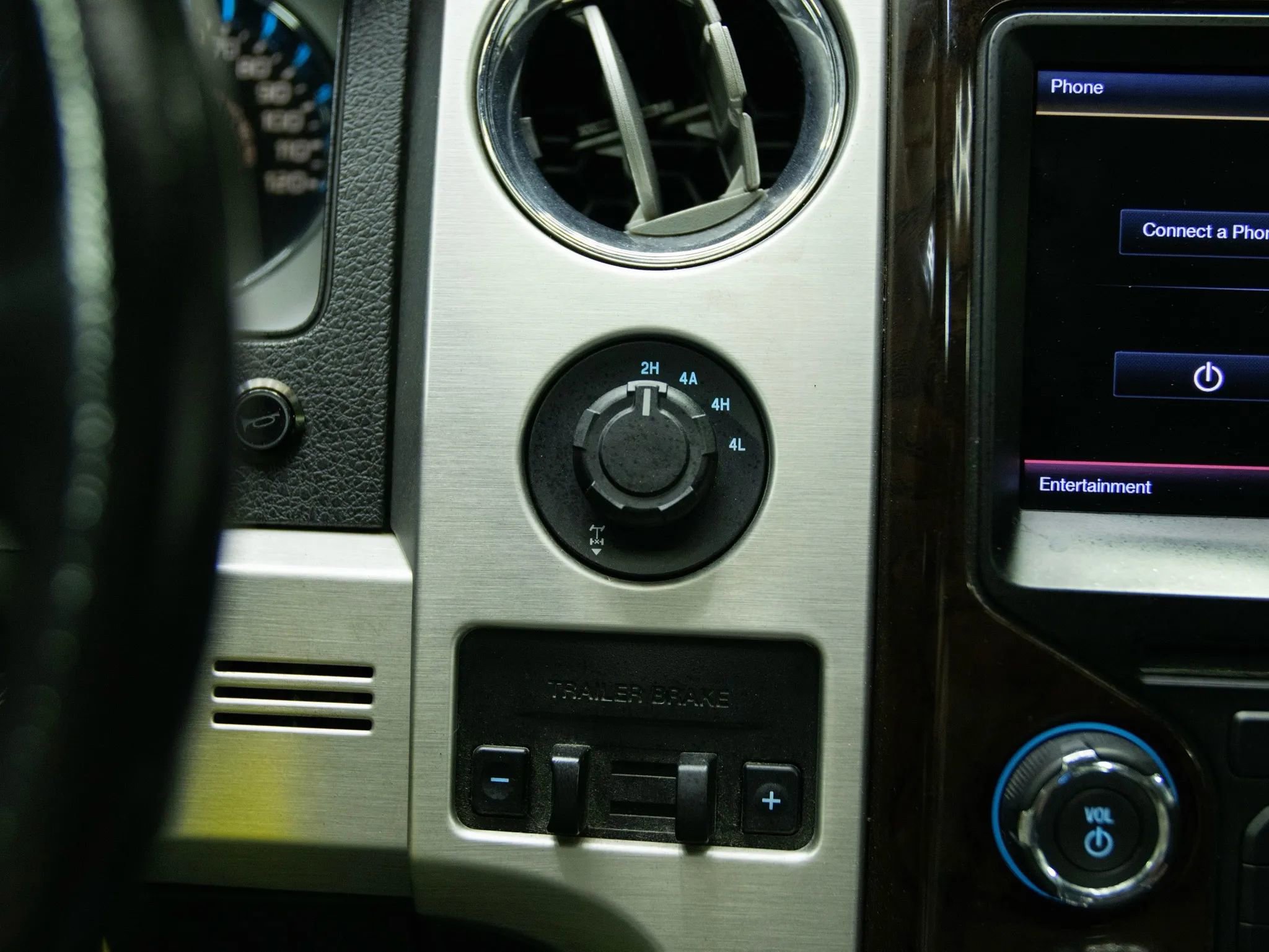 Used 2013 Ford F150 Platinum image 43