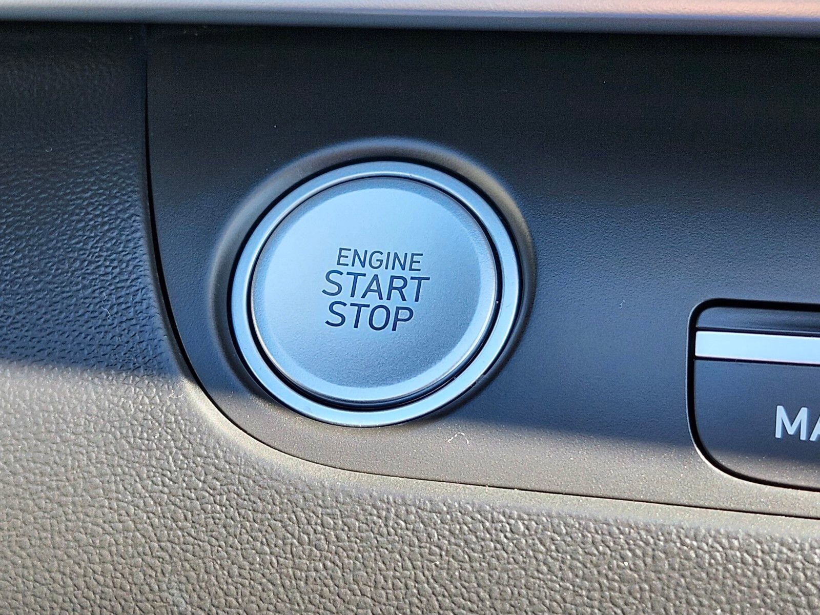 Certified 2024 Hyundai Elantra Blue FWD image 25