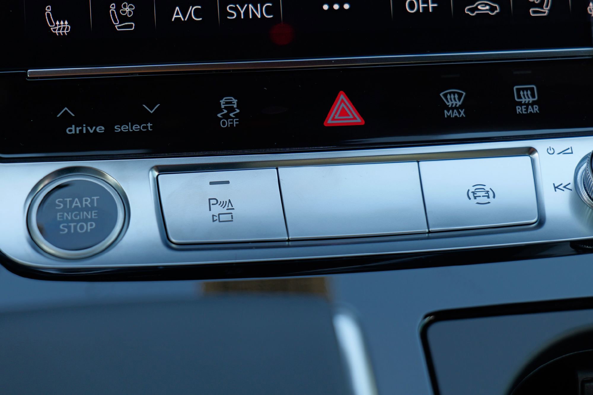 New 2025 Audi Q8 Premium Plus image 24