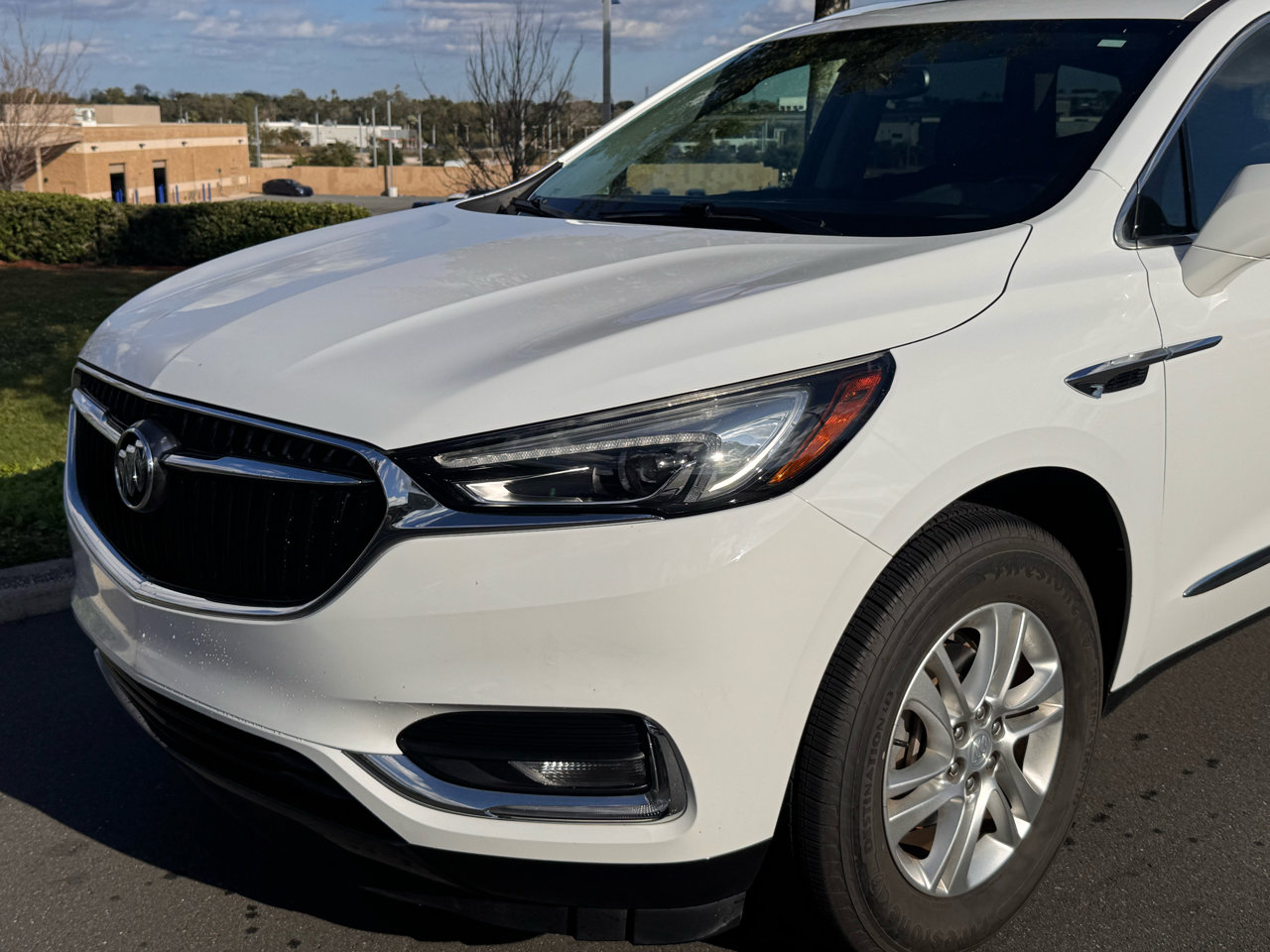 Used 2019 Buick Enclave Essence image 5