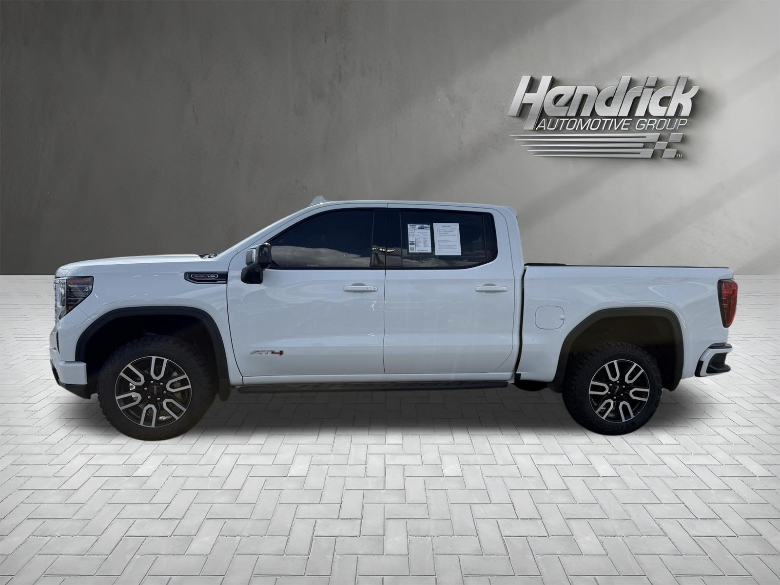 Used 2024 GMC Sierra 1500 AT4 w/ Technology Package AWD/4WD image 7