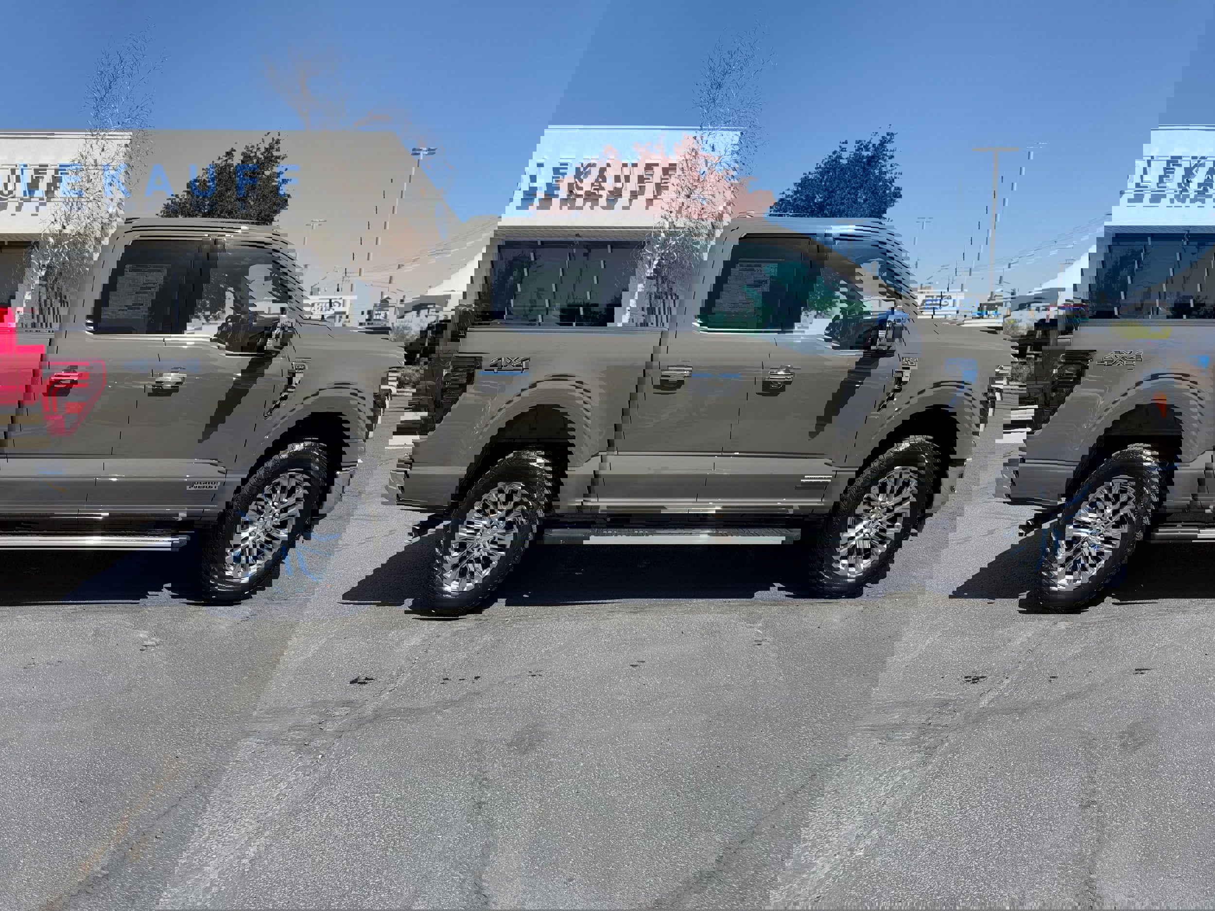 New 2025 Ford F150 Lariat w/ Equipment Group 501A Mid image 3