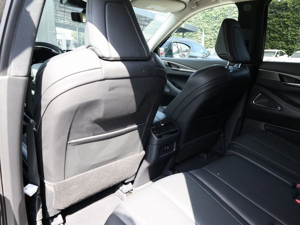 Certified 2025 INFINITI QX60 Luxe w/ Vision Package image 19